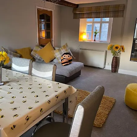 Yew Tree Cottage, 3 Bedroom, 4 Church Row Defynnog Devynock Exterior photo