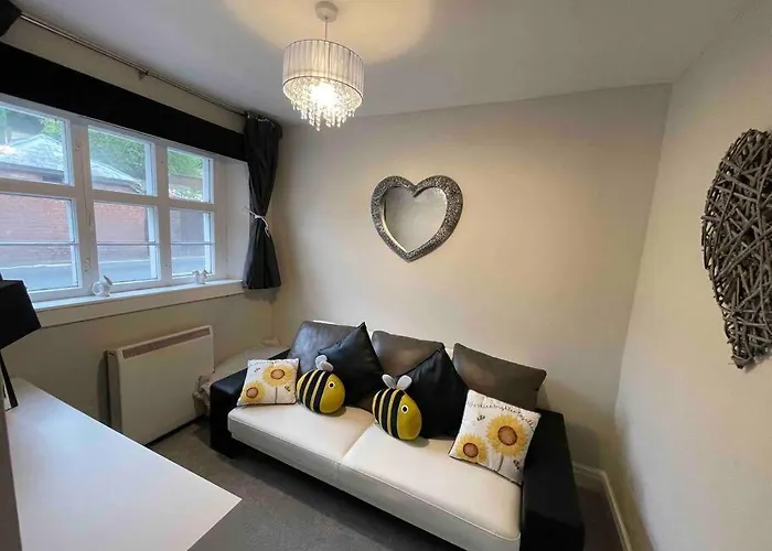 Yew Tree Cottage, 3 Bedroom, 4 Church Row Defynnog