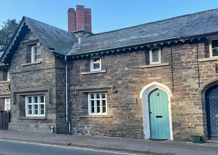 Yew Tree Cottage, 3 Bedroom, 4 Church Row Defynnog