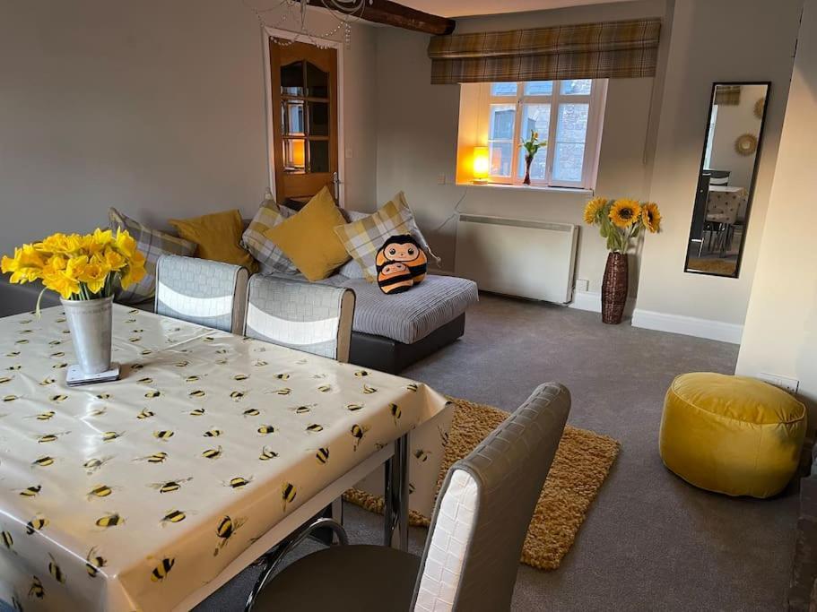 Yew Tree Cottage, 3 Bedroom, 4 Church Row Defynnog Holiday home