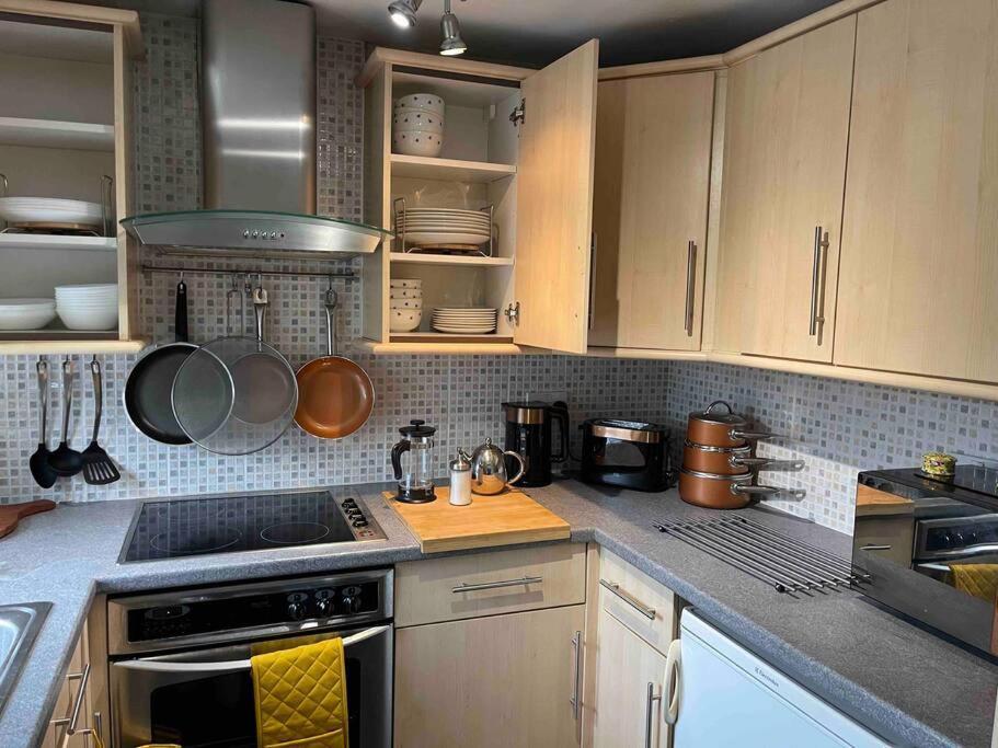 Yew Tree Cottage, 3 Bedroom, 4 Church Row Defynnog Holiday home Devynock