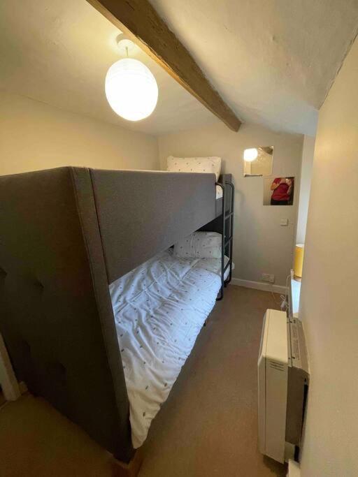 Holiday home Yew Tree Cottage, 3 Bedroom, 4 Church Row Defynnog *