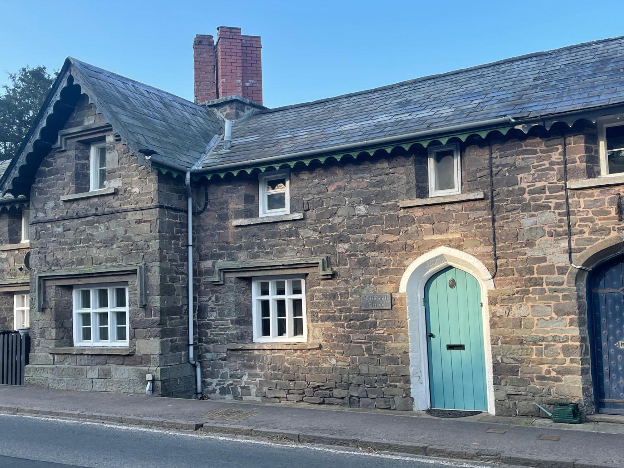 Holiday home Yew Tree Cottage, 3 Bedroom, 4 Church Row Defynnog Devynock